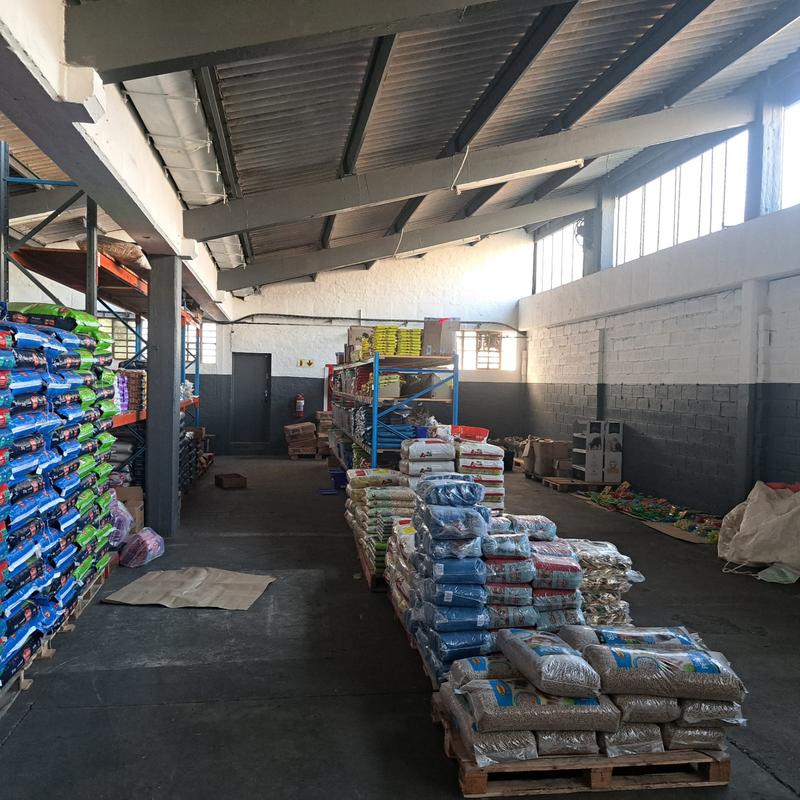 To Let commercial Property for Rent in Neave Industrial Eastern Cape